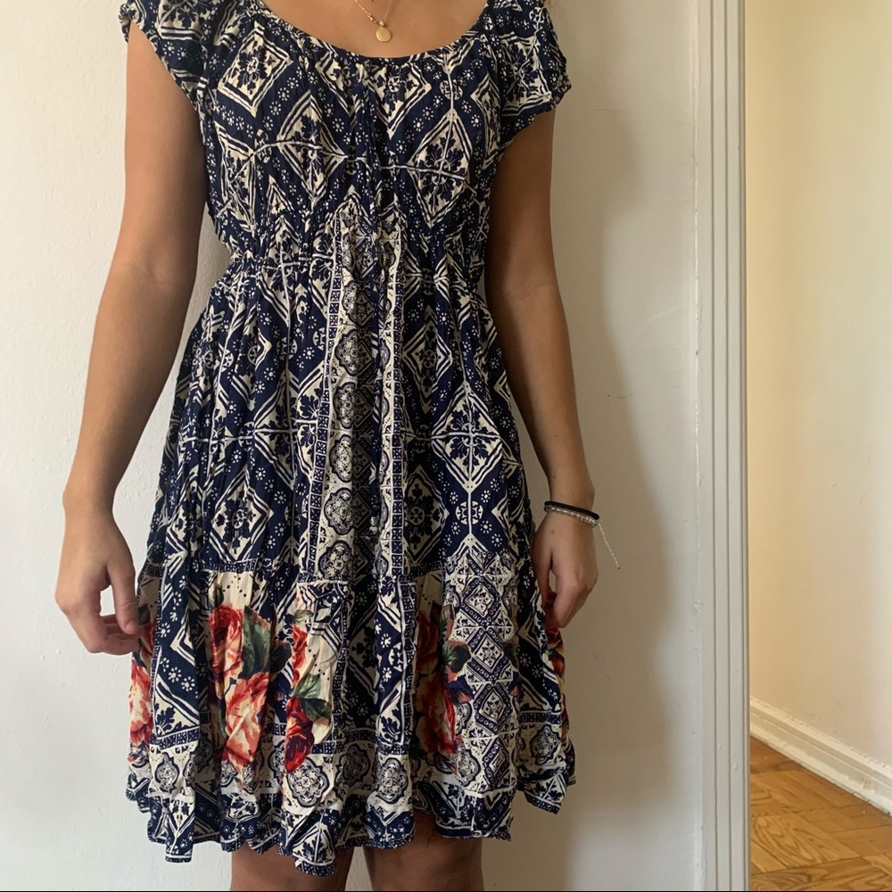 Women’s Patterned Smock Dress Size Medium